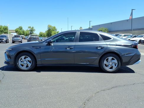 New 2026 Hyundai Sonata SE FWD image 2