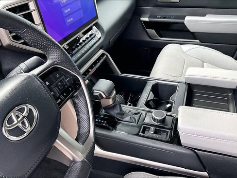 Used 2024 Toyota Tundra Limited image 15