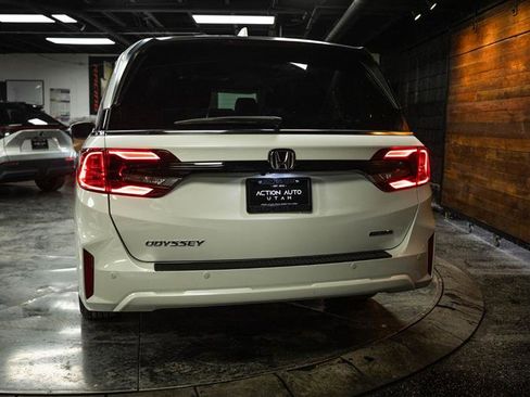 Used 2025 Honda Odyssey Touring image 6