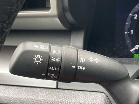 Used 2025 Toyota Tacoma TRD Off-Road AWD/4WD image 24