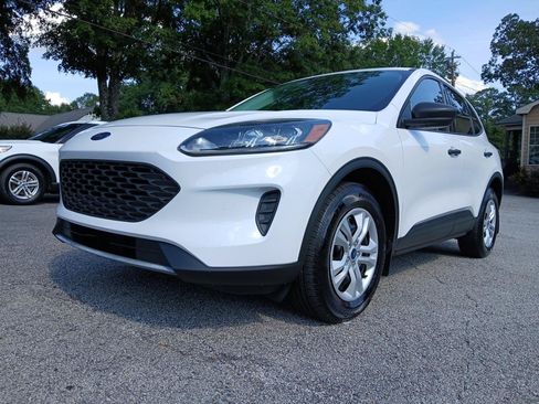 Used 2022 Ford Escape S AWD/4WD image 2