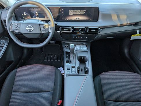 New 2026 Nissan Sentra SR FWD image 8