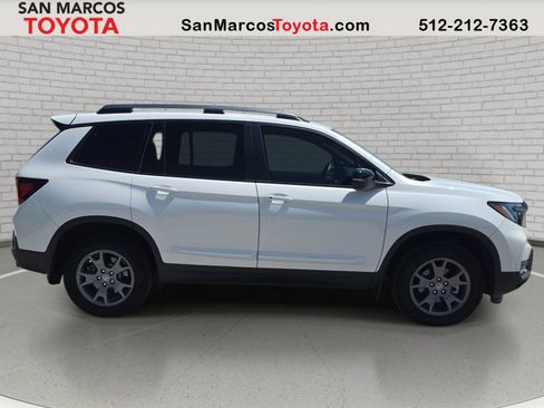Used 2024 Honda Passport TrailSport image 5