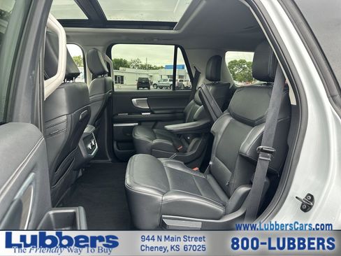 Used 2025 Ford Expedition Platinum AWD/4WD image 22