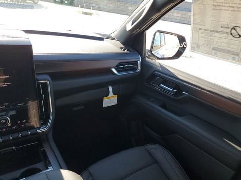 New 2026 GMC Yukon XL Denali w/ Denali Reserve Package AWD/4WD image 15