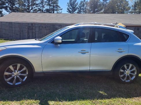 Used 2011 INFINITI EX35 Journey image 3
