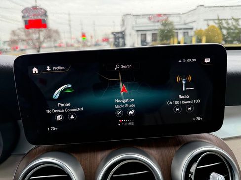 Used 2021 Mercedes-Benz GLC 300 4MATIC SUV image 16