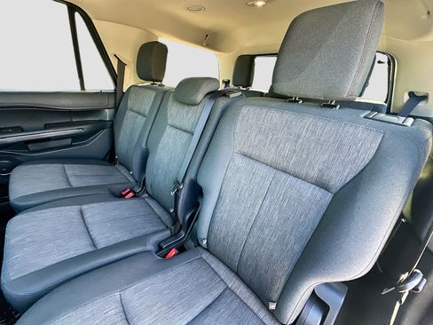 Used 2022 Ford Expedition XLT image 24