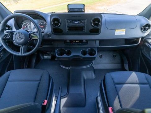 New 2026 Mercedes-Benz Sprinter 2500 image 17