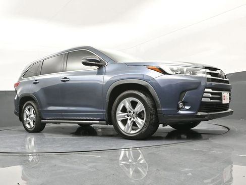 Certified 2019 Toyota Highlander Limited Platinum image 33