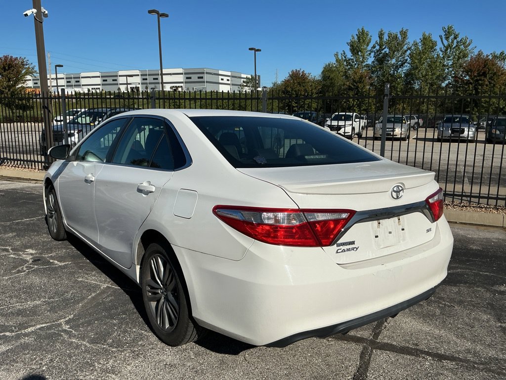 Used 2017 Toyota Camry SE FWD image 7