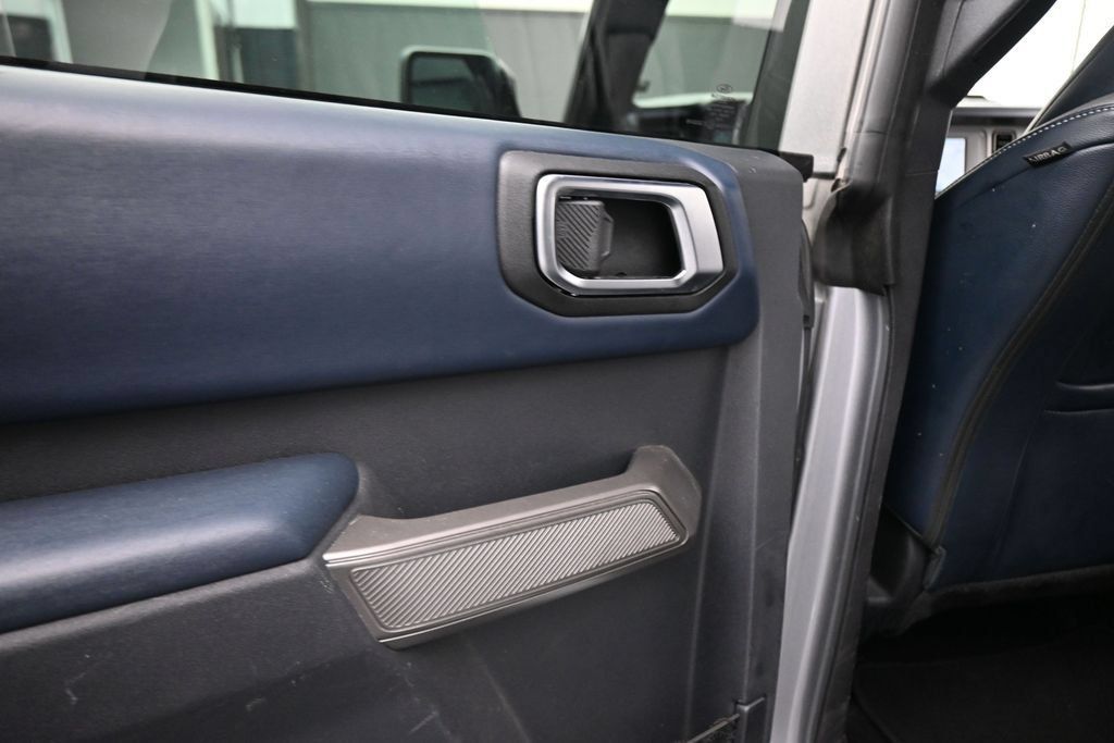 Used 2021 Ford Bronco Outer Banks AWD/4WD image 41