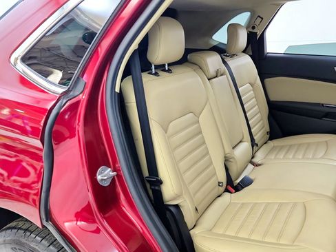 Used 2016 Ford Edge SEL w/ Equipment Group 201A AWD/4WD image 31