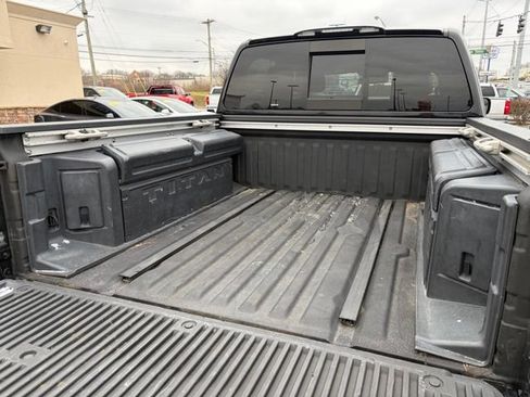Used 2021 Nissan Titan Platinum Reserve w/ Moonroof Package AWD/4WD image 10