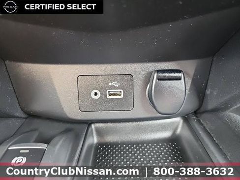 Certified 2019 Nissan Rogue SV w/ Premium Package AWD/4WD image 15