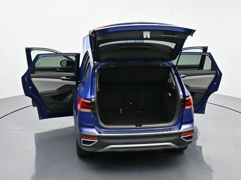 Used 2023 Volkswagen Taos SE image 43