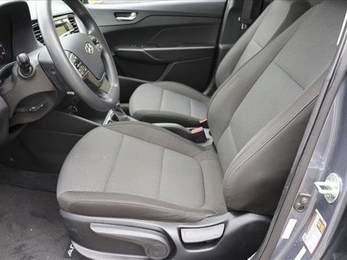 Used 2020 Hyundai Accent SE FWD image 11