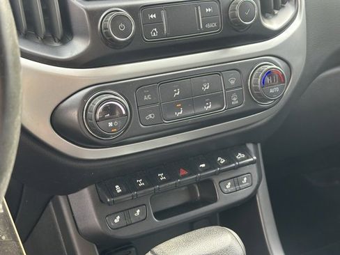 Used 2021 Chevrolet Colorado ZR2 image 10