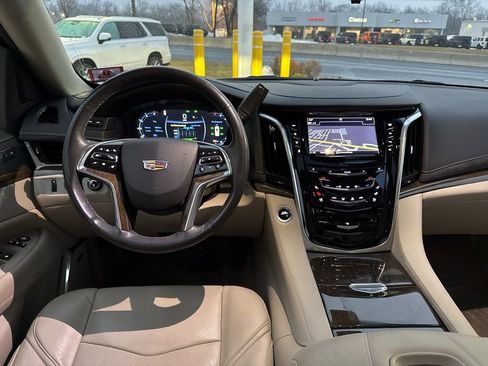 Used 2019 Cadillac Escalade Luxury image 29
