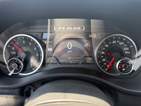 New 2026 RAM 1500 Express AWD/4WD image 11