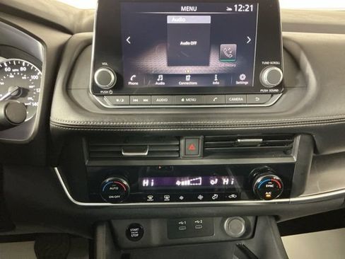 Used 2024 Nissan Rogue SV AWD/4WD image 17