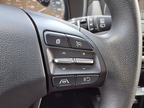 Used 2022 Hyundai Kona SEL AWD/4WD image 14