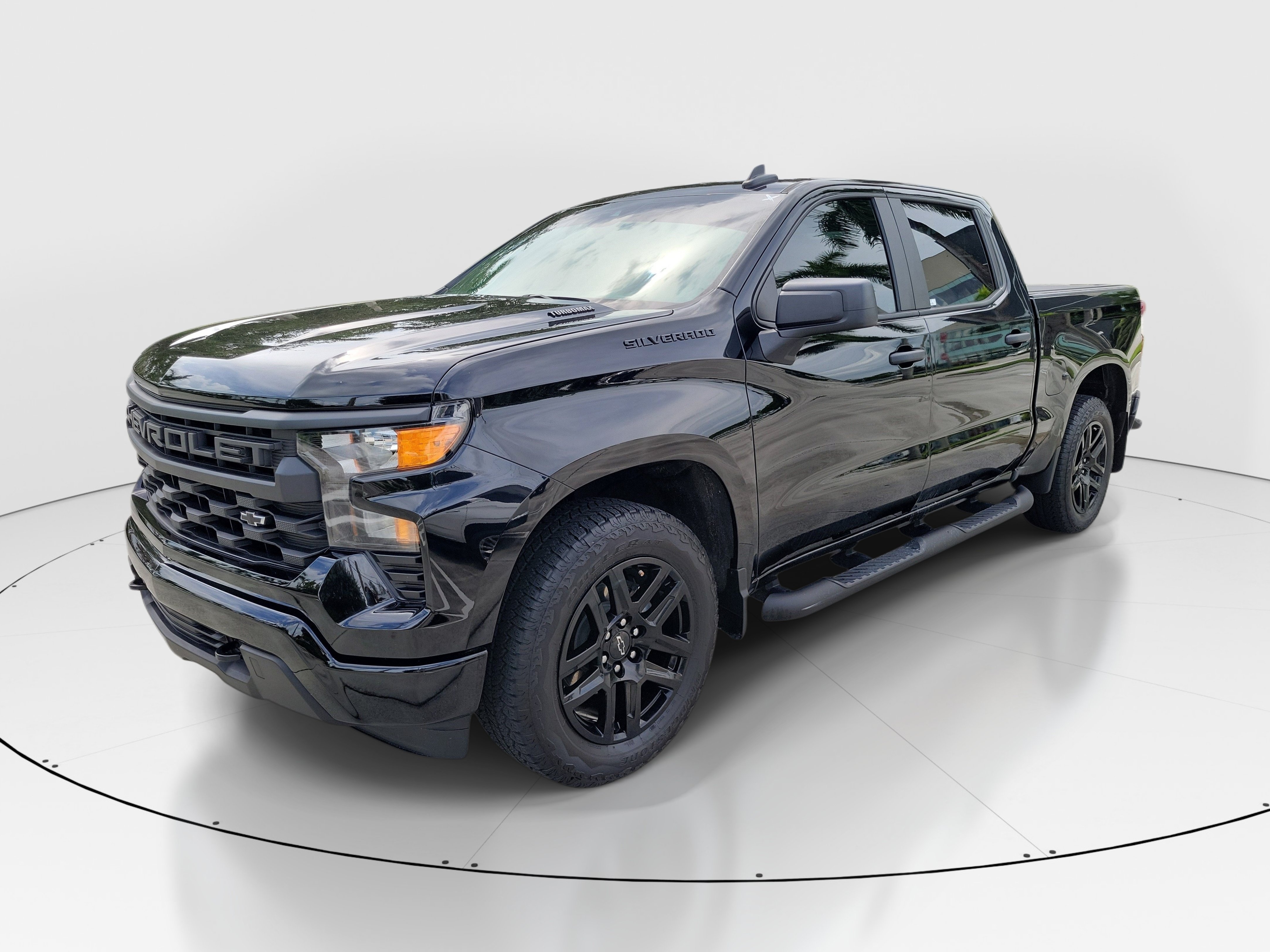 Used 2025 Chevrolet Silverado 1500 Custom w/ Turbomax Blackout Package RWD image 4