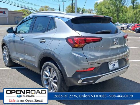 Used 2023 Buick Encore GX Essence w/ Experience Buick Package FWD image 4
