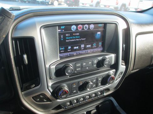 Used 2018 GMC Sierra 1500 SLT image 27