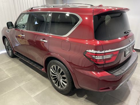 Used 2024 Nissan Armada Platinum w/ Captain's Chairs Package AWD/4WD image 4