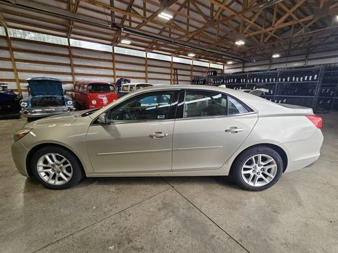 Used 2014 Chevrolet Malibu LT w/ Power Convenience Package FWD image 5