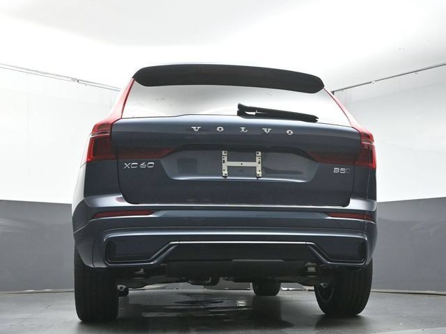 New 2027 Volvo XC60 B5 Plus AWD/4WD image 36