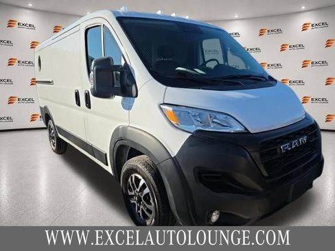Used 2025 RAM ProMaster 2500 w/ U-Haul Equipment Group FWD image 5