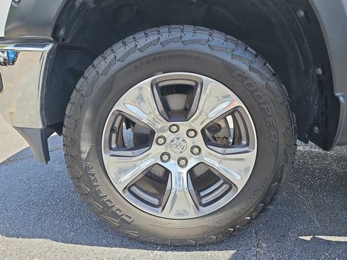Used 2020 RAM 1500 Laramie AWD/4WD image 33