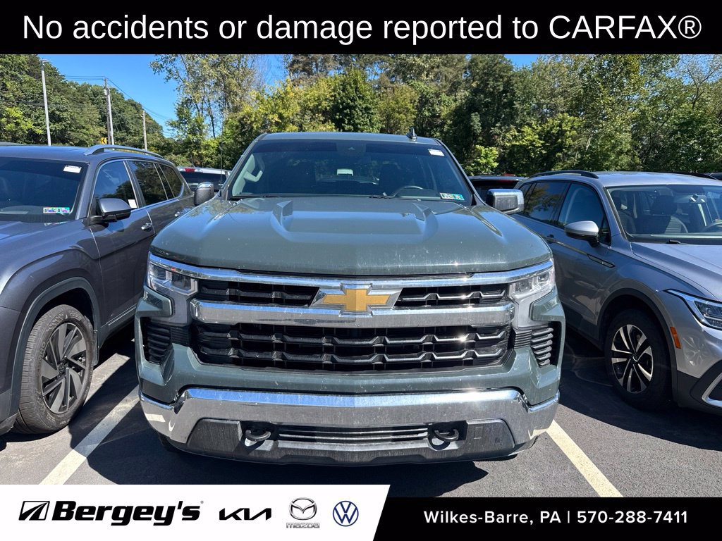 Used 2025 Chevrolet Silverado 1500 LT AWD/4WD image 2