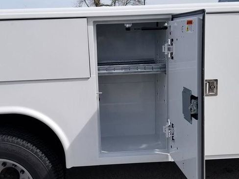 New 2025 Ford F350 XL w/ XL Chrome Package image 11