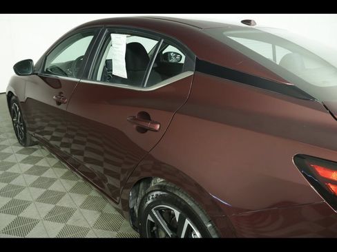 Used 2024 Nissan Sentra SV FWD image 15