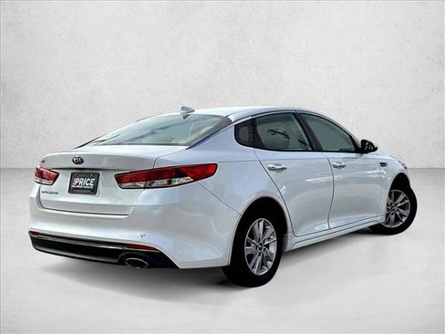 Used 2016 Kia Optima LX FWD image 2