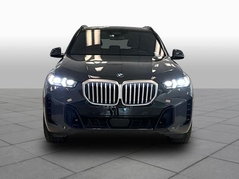 Used 2024 BMW X5 sDrive40i w/ M Sport Package RWD image 3