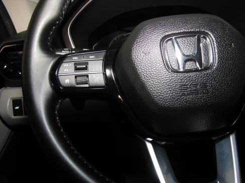 Certified 2025 Honda Pilot EX-L image 5