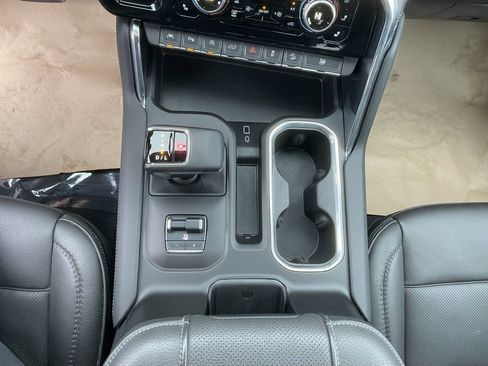 Used 2024 GMC Sierra 1500 Denali w/ Denali Reserve Package image 20