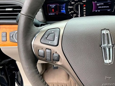 Used 2014 Lincoln MKX FWD w/ Equipment Group 102A image 10