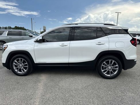Used 2022 GMC Terrain SLT w/ LPO, Floor Liner Package FWD image 7