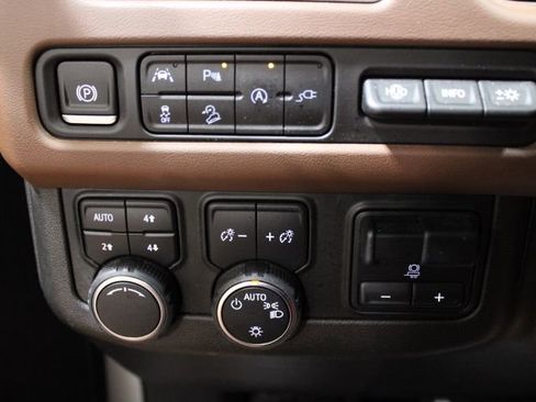 Used 2021 Chevrolet Tahoe High Country w/ Premium Package image 44