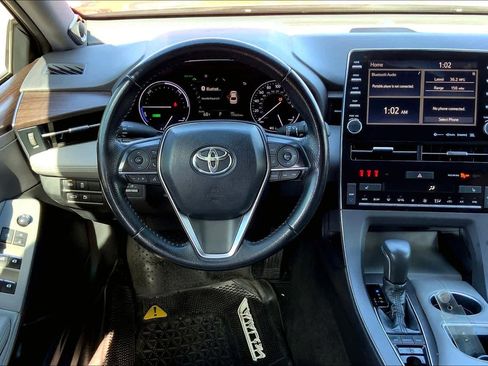 Used 2019 Toyota Avalon XLE image 5