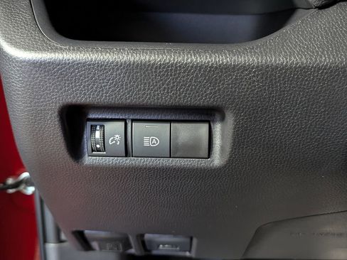 Certified 2025 Toyota RAV4 LE image 30