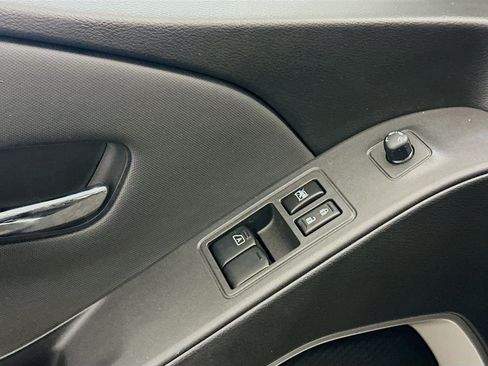 Used 2024 Nissan Frontier SV AWD/4WD image 15