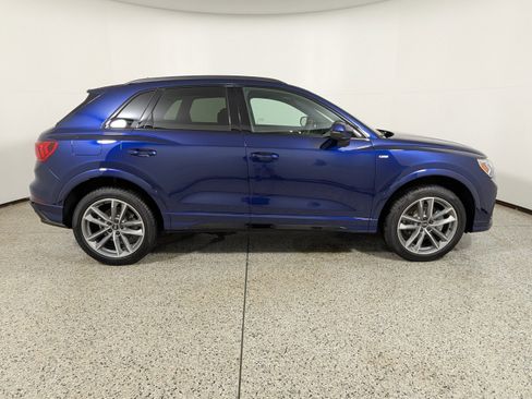 New 2025 Audi Q3 2.0T Premium image 8