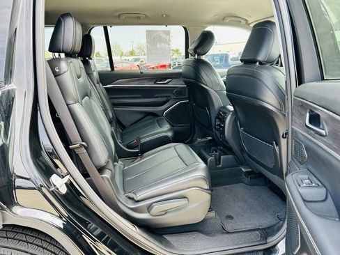 Used 2023 Jeep Grand Cherokee L Limited w/ Luxury Tech Group II image 36