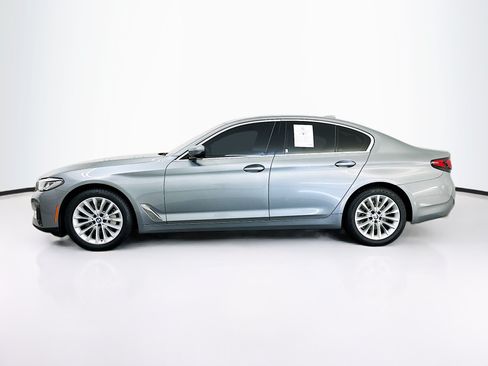 Used 2023 BMW 530i xDrive w/ Premium Package AWD/4WD image 4